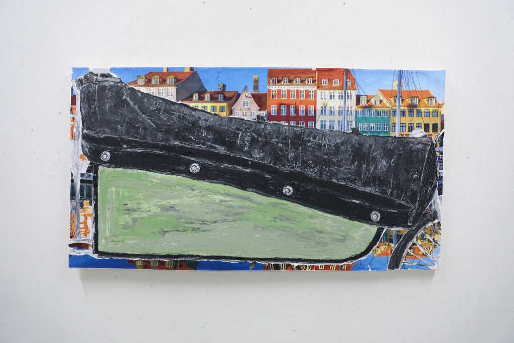 Bullit Sidepanel in front of Nyhavn